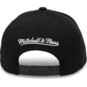 sort-snapback-kasket-med-buet-skygge-branded-fra-mitchell-ness