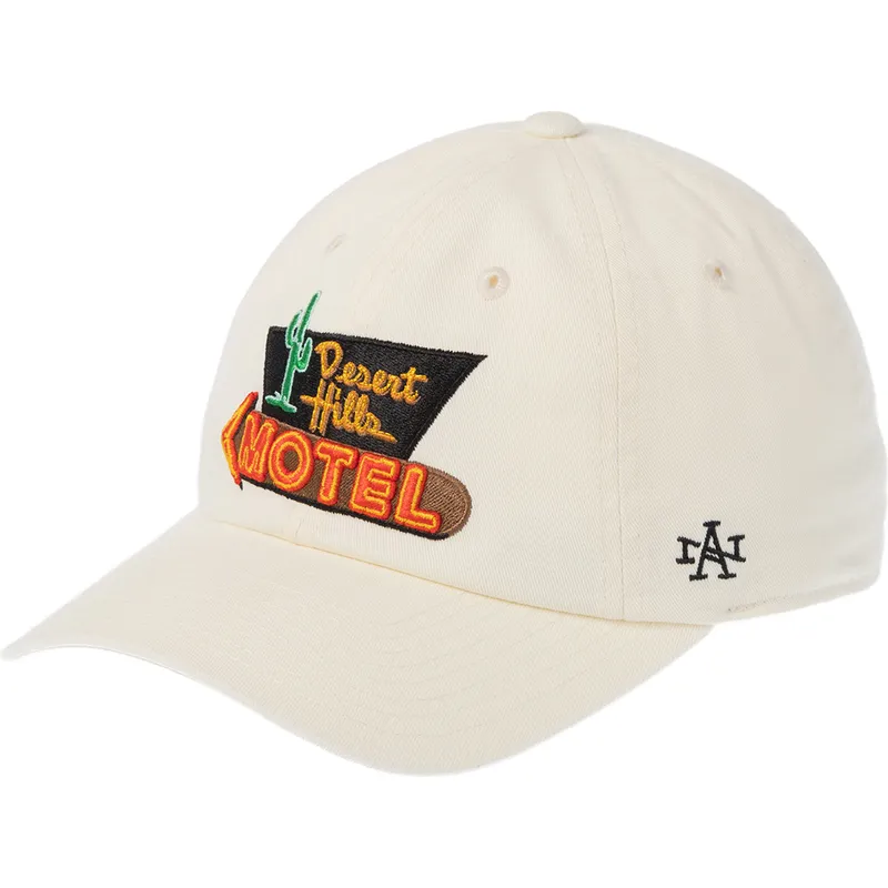 buet-beige-justerbar-kasket-desert-hill-motel-ballpark-fra-american-needle