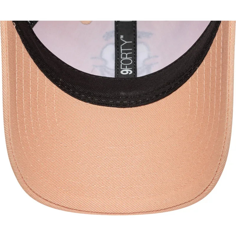 justerbar-lyserod-buet-kasket-til-born-9forty-face-patrick-stjerne-svampebob-fra-new-era