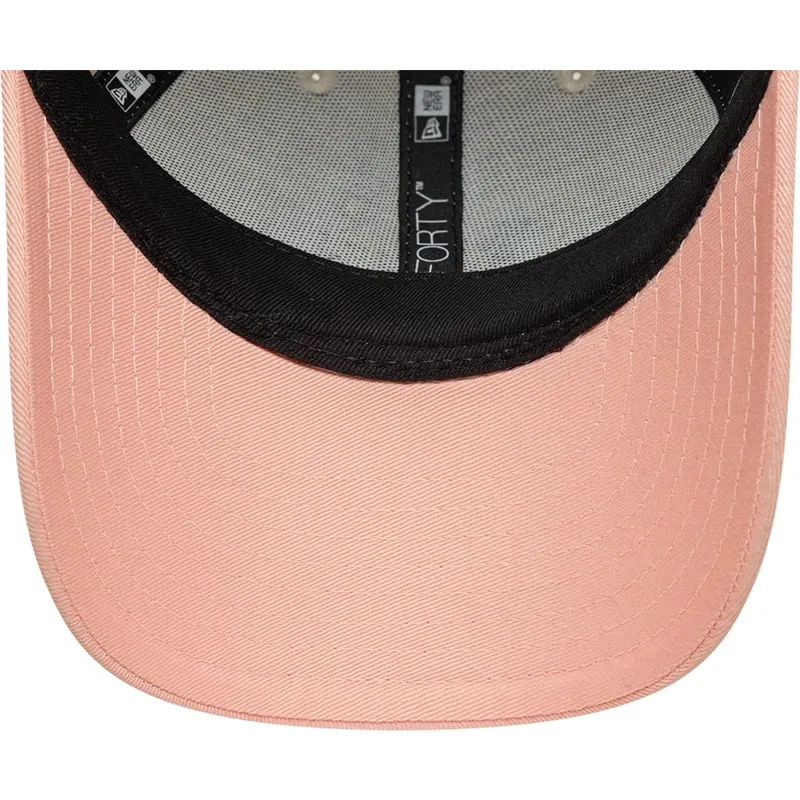 beige-og-lyserod-buet-kasket-snapback-til-dreng-9forty-med-svampebob-og-patrick-stjerne-fra-new-era