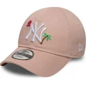 justerbar-lyserod-buet-kasket-til-born-9forty-summer-icon-fra-new-york-yankees-mlb-fra-new-era