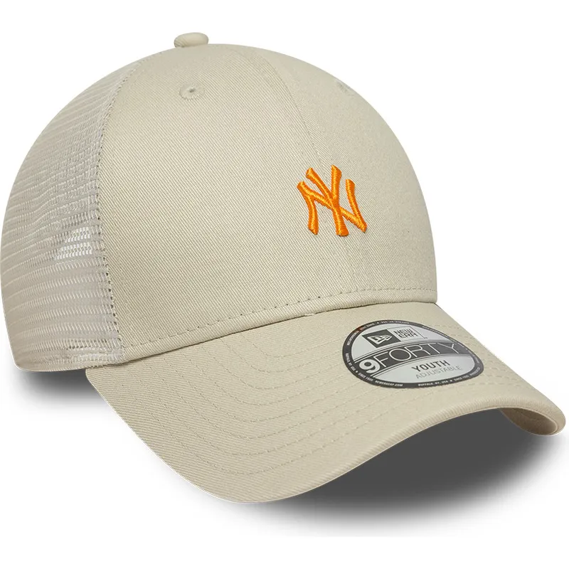 beige-justerbar-trucker-kasket-med-orange-logo-til-dreng-9forty-homefield-fra-new-york-yankees-mlb-fra-new-era