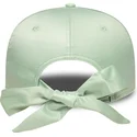 gron-justerbar-buet-kasket-til-kvinder-9forty-bow-back-satin-fra-los-angeles-dodgers-mlb-fra-new-era