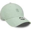 gron-justerbar-curved-kasket-til-kvinder-9forty-mini-cord-fra-new-york-yankees-mlb-fra-new-era