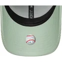 gron-justerbar-curved-kasket-til-kvinder-9forty-mini-cord-fra-new-york-yankees-mlb-fra-new-era