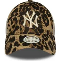 trucker-kasket-leopard-til-kvinder-9forty-m-crown-a-frame-leopard-fra-new-york-yankees-mlb-fra-new-era