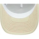 beige-trucker-kasket-til-kvinder-9forty-m-crown-a-frame-fra-new-era