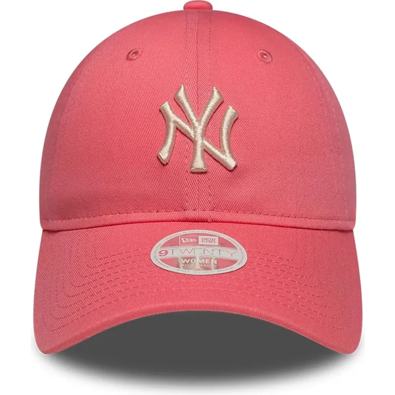 justerbar-lyserod-kurvet-kasket-med-beige-logo-til-kvinder-9twenty-league-essential-midi-fra-new-york-yankees-mlb-fra-new-era