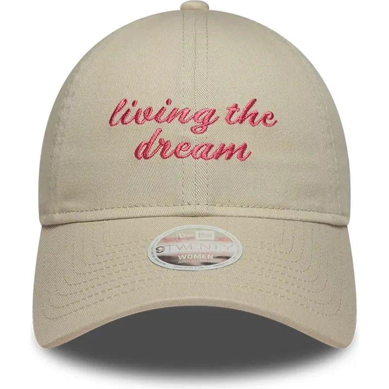 buet-beige-justerbar-kasket-til-kvinder-9twenty-living-the-dream-slogan-fra-new-era