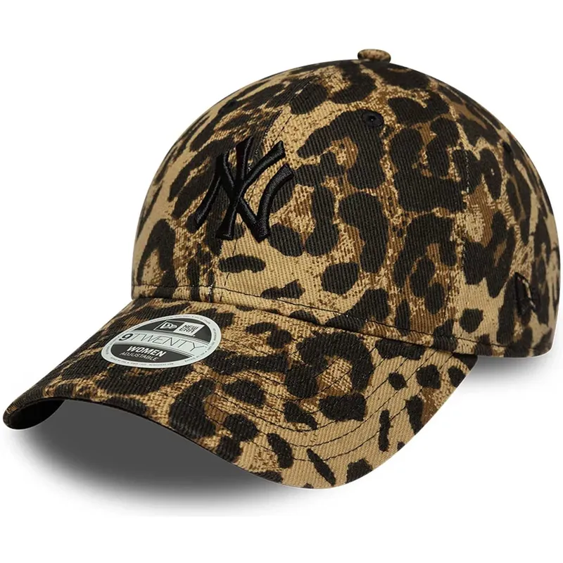 buet-kasket-med-leopardmonster-justerbar-med-sort-logo-til-kvinder-9twenty-leopard-fra-new-york-yankees-mlb-fra-new-era