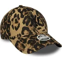 buet-kasket-med-leopardmonster-justerbar-med-sort-logo-til-kvinder-9twenty-leopard-fra-new-york-yankees-mlb-fra-new-era