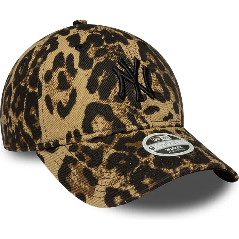 buet-kasket-med-leopardmonster-justerbar-med-sort-logo-til-kvinder-9twenty-leopard-fra-new-york-yankees-mlb-fra-new-era