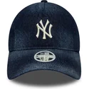 marinebla-justerbar-buet-kasket-til-kvinder-9twenty-a-frame-denim-fra-new-york-yankees-mlb-fra-new-era