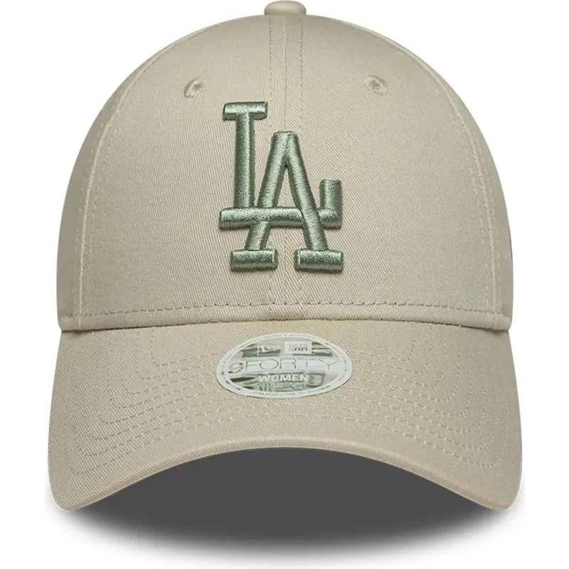 gorra-curva-beige-ajustable-con-logo-verde-para-mujer-9forty-league-essential-de-los-angeles-dodgers-mlb-de-new-era