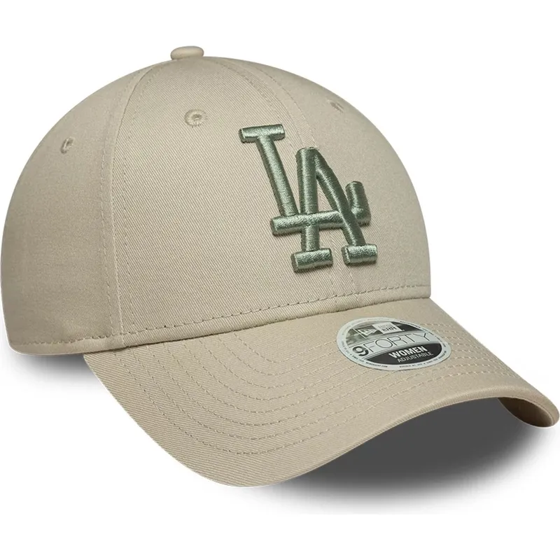 beige-justerbar-buet-kasket-med-gront-logo-til-kvinder-9forty-league-essential-fra-los-angeles-dodgers-mlb-fra-new-era