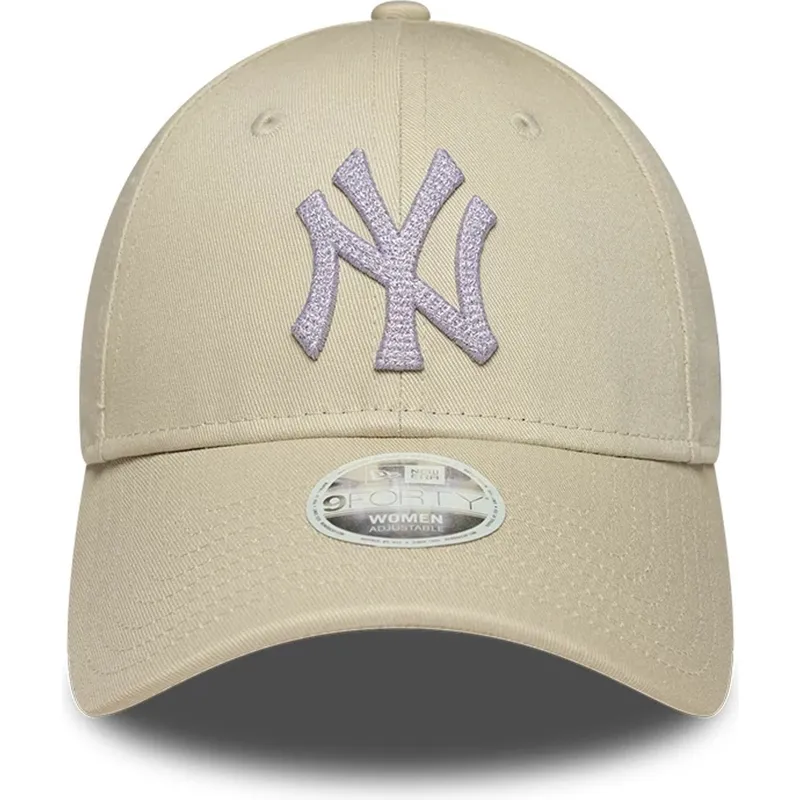 buet-beige-justerbar-kasket-til-kvinder-9forty-metallic-fra-new-york-yankees-mlb-fra-new-era
