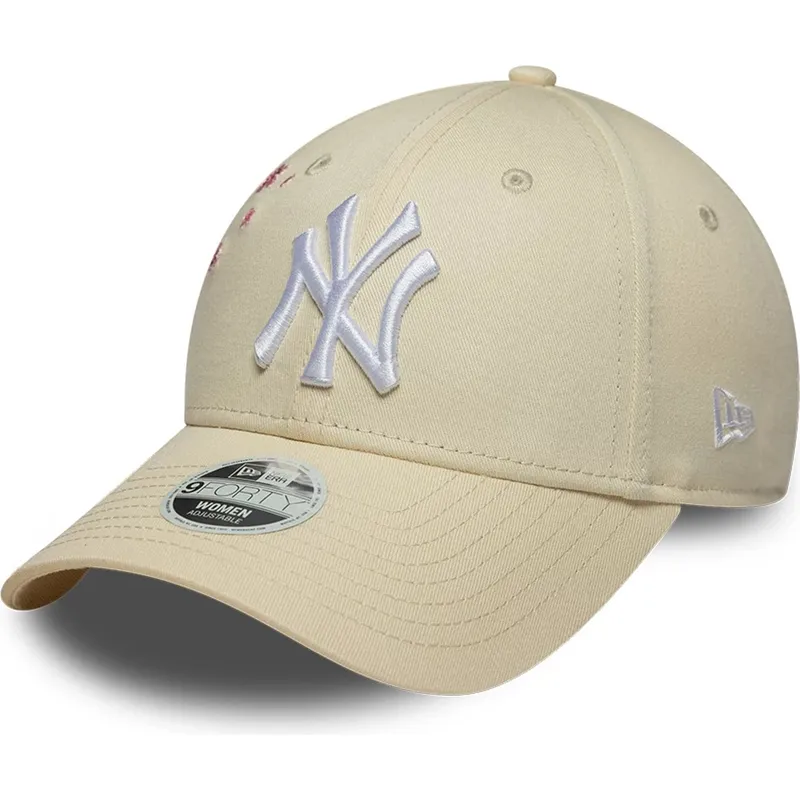 buet-beige-justerbar-kasket-til-kvinder-9forty-floral-icon-side-fra-new-york-yankees-mlb-fra-new-era