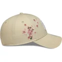 buet-beige-justerbar-kasket-til-kvinder-9forty-floral-icon-side-fra-new-york-yankees-mlb-fra-new-era