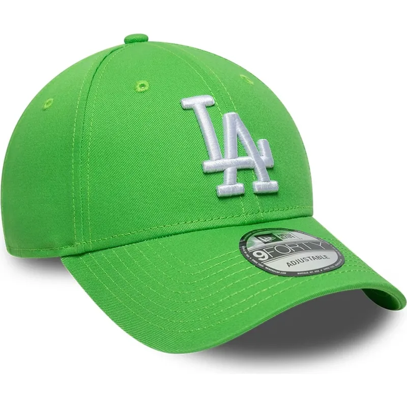 lysegron-justerbar-kurvet-kasket-med-hvidt-logo-9forty-league-essential-fra-los-angeles-dodgers-mlb-fra-new-era