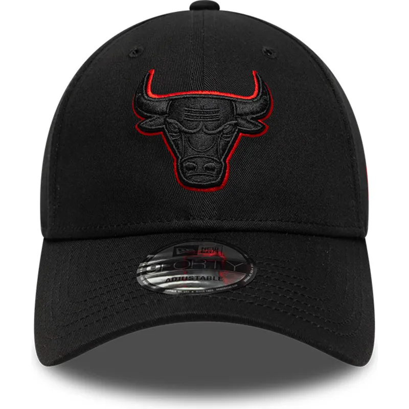 sort-justerbar-curved-kasket-med-sort-logo-9forty-team-outline-fra-chicago-bulls-nba-fra-new-era