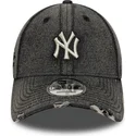 sort-justerbar-kurvet-kasket-9forty-acid-wash-denim-fra-new-york-yankees-mlb-fra-new-era