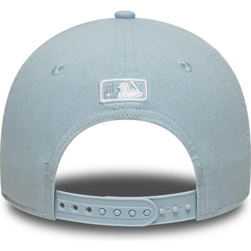 lysebla-snapback-kasket-med-buet-skygge-9forty-m-crown-linen-fra-new-york-mets-mlb-fra-new-era