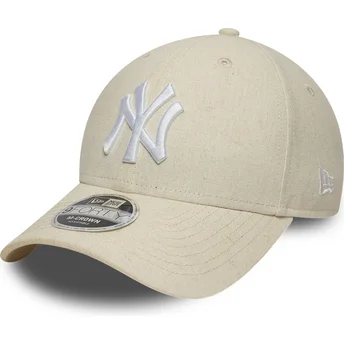 Buet beige snapback-kasket 9FORTY M-Crown Linen fra New York Yankees MLB fra New Era