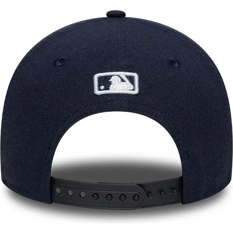 marinebla-buet-kasket-snapback-9forty-m-crown-linen-fra-new-york-yankees-mlb-fra-new-era
