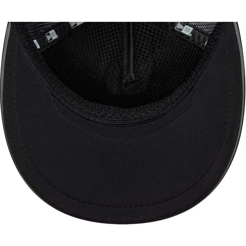 sort-justerbar-trucker-kasket-9forty-apex-reflective-a-frame-fra-new-era