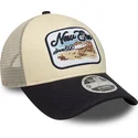 beige-og-marinebla-trucker-kasket-9forty-m-crown-a-frame-fra-new-era
