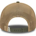beige-og-gron-trucker-kasket-9forty-m-crown-a-frame-fra-new-era