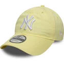 lys-gul-justerbar-kurvet-kasket-9twenty-league-essential-fra-new-york-yankees-mlb-af-new-era