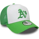 gron-og-hvid-trucker-kasket-med-gront-logo-a-frame-league-essential-fra-oakland-athletics-mlb-fra-new-era
