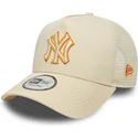 trucker-kasket-beige-med-beige-logo-a-frame-outline-fra-new-york-yankees-mlb-fra-new-era