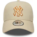 trucker-kasket-beige-med-beige-logo-a-frame-outline-fra-new-york-yankees-mlb-fra-new-era