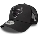 sort-trucker-kasket-med-sort-logo-a-frame-outline-fra-chicago-bulls-nba-fra-new-era