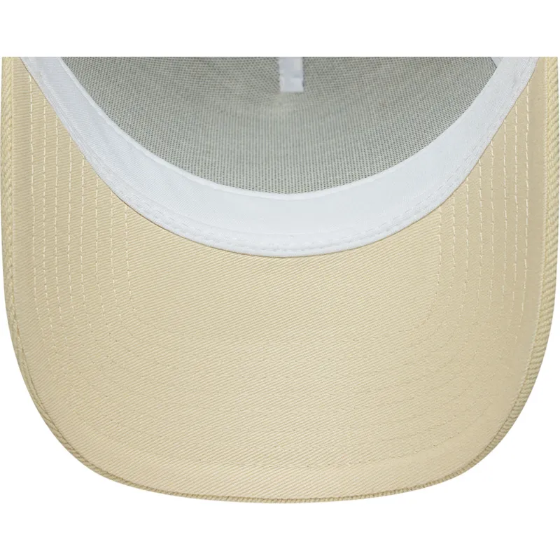 beige-trucker-kasket-a-frame-denim-leather-patch-fra-new-era