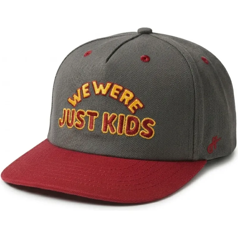 gra-og-rod-buet-kasket-snapback-just-kids-the-retro-fra-homenage