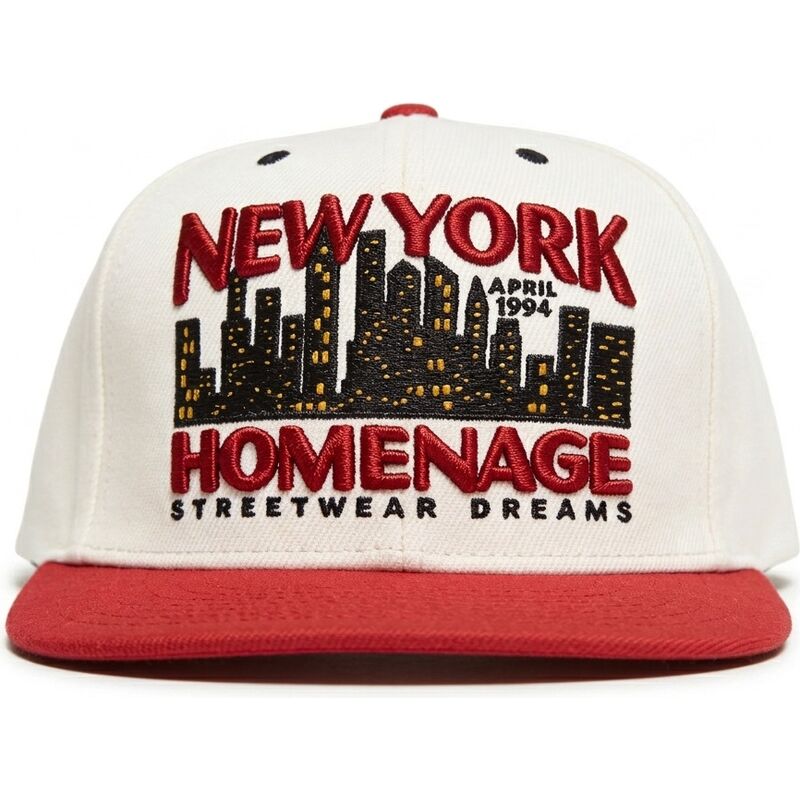 flad-kasket-beige-og-rod-snapback-nysky-skylines-the-snap-fra-homenage