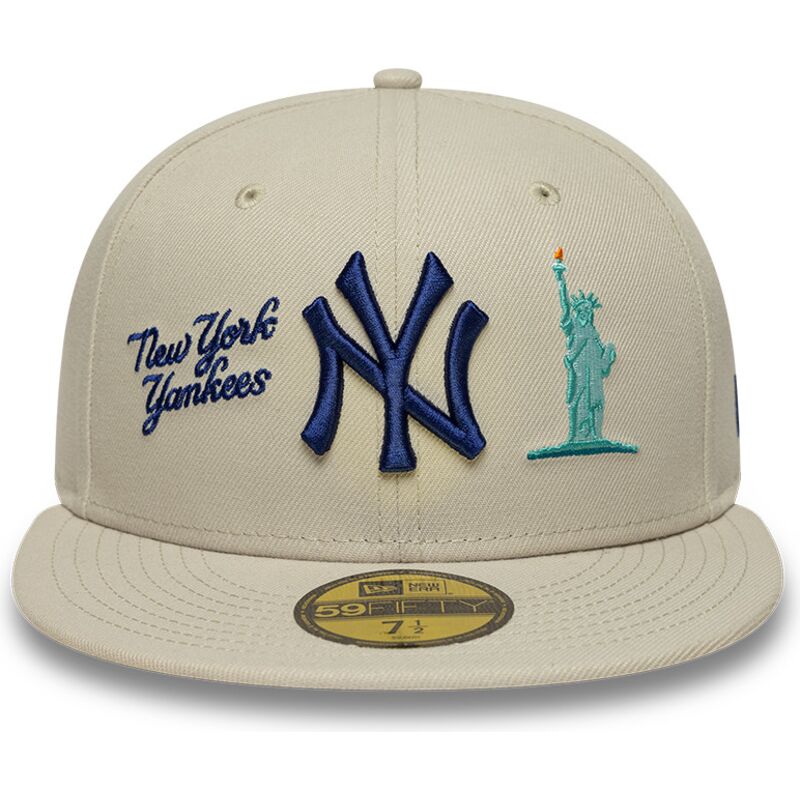 beige-fitted-flad-kasket-med-marineblat-logo-59fifty-city-icon-fra-new-york-yankees-fra-new-era