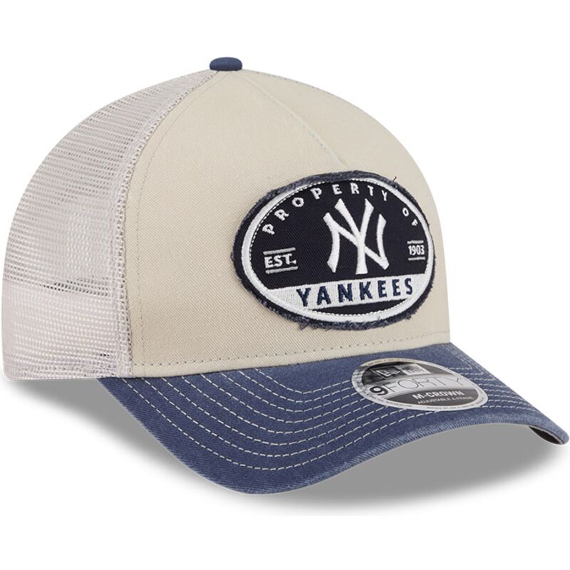beige-og-marinebla-trucker-kasket-9forty-m-crown-a-frame-fray-fra-new-york-yankees-mlb-fra-new-era