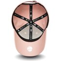 lyserod-justerbar-buet-kasket-til-kvinder-9forty-colour-essential-fra-new-york-yankees-mlb-fra-new-era