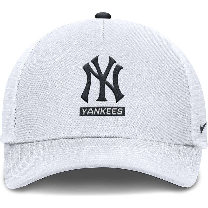 hvid-trucker-kasket-primetime-dri-fit-rise-structured-fra-new-york-yankees-mlb-fra-nike
