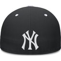 sort-flad-kasket-justerbar-primetime-dri-fit-true-structured-round-bill-fra-new-york-yankees-mlb-fra-nike