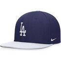 flad-bla-og-hvid-snapback-kasket-til-dreng-dri-fit-pro-structured-square-bill-fra-los-angeles-dodgers-mlb-fra-nike