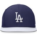 flad-bla-og-hvid-snapback-kasket-til-dreng-dri-fit-pro-structured-square-bill-fra-los-angeles-dodgers-mlb-fra-nike