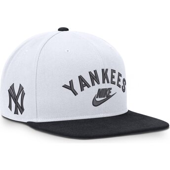 Hvid og marineblå flad snapback-kasket Cooperstown Dri-Fit Pro Structured Square Bill fra New York Yankees MLB fra Nike
