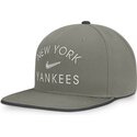 gron-flat-snapback-kasket-dri-fit-pro-structured-square-bill-fra-new-york-yankees-mlb-fra-nike
