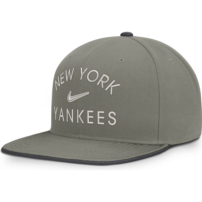 gron-flat-snapback-kasket-dri-fit-pro-structured-square-bill-fra-new-york-yankees-mlb-fra-nike