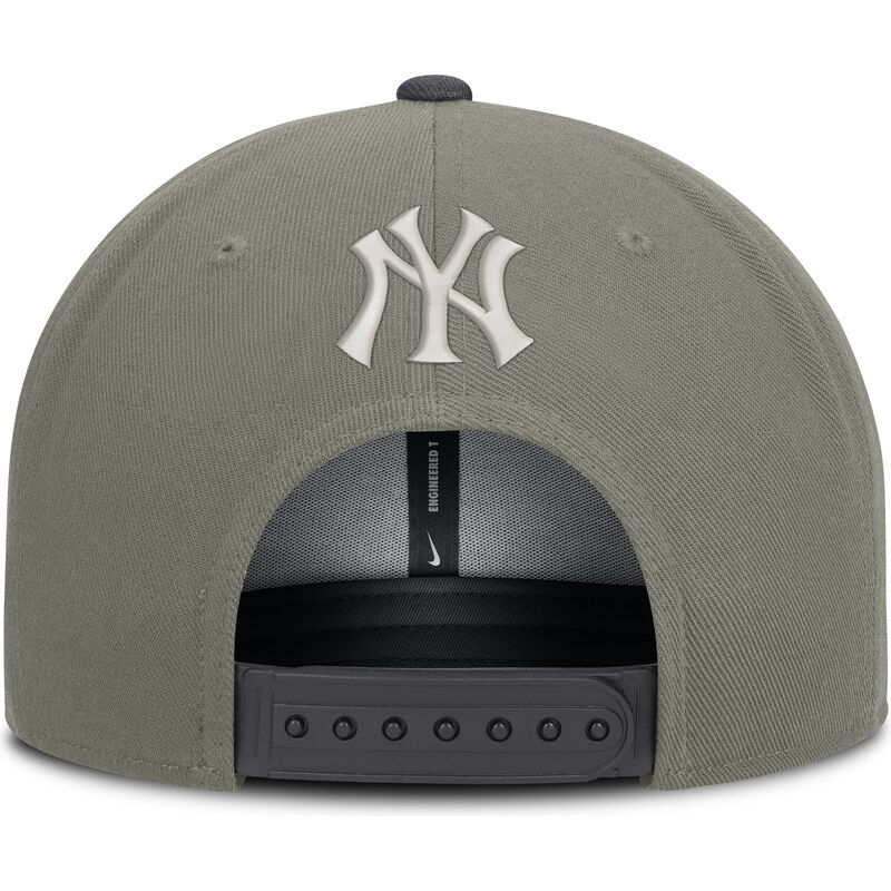 gron-flat-snapback-kasket-dri-fit-pro-structured-square-bill-fra-new-york-yankees-mlb-fra-nike